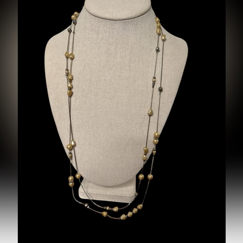 30” Goldtone and Pearl Station Necklace. Real pearls I believe. (B-O)